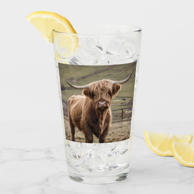 **"Hårig Majestät: Wooly Brown Highland Cow"** Glaskopp (Framsida Ice)