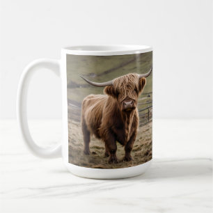 **"Hårig Majestät: Wooly Brown Highland Cow"** Kaffemugg