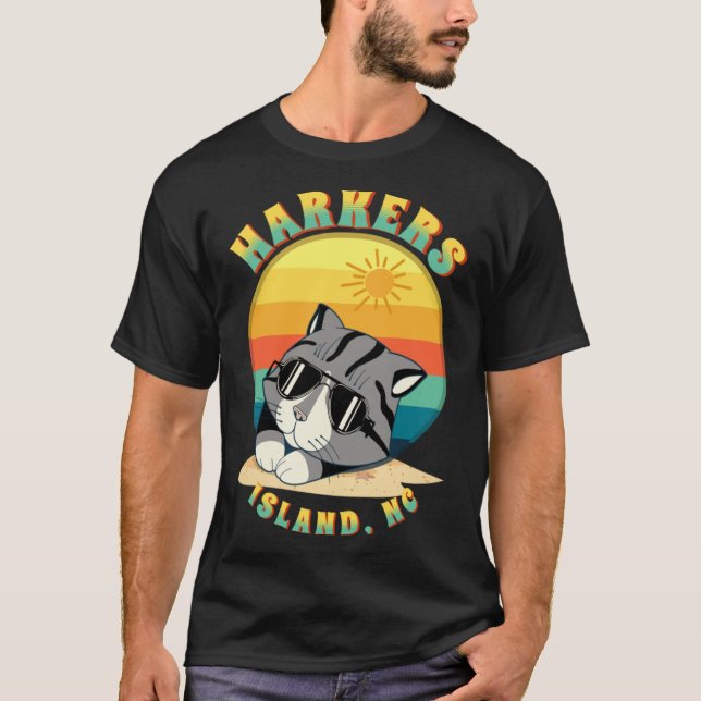 Harkers Island NC Summertime Vacationing Chillin' T Shirt (Framsida)