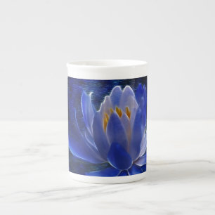 Härlig lotusblommablomma benporslin mugg