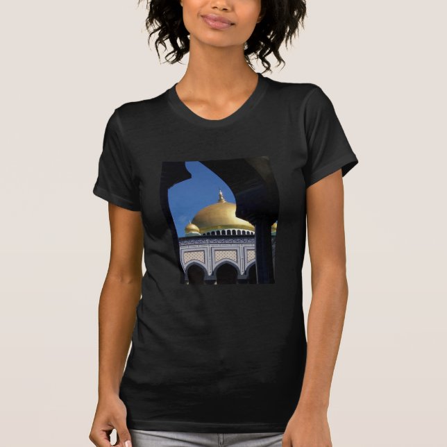 Härlig moské med den guld pläterade kupolen tee shirt (Framsida)