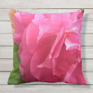 Härlig rosa ros kudde
