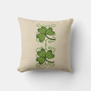 Härlig rulla- & Shamrockdekorativ kudde (kakier)