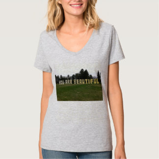 Härlig skjorta för U R Tee Shirt