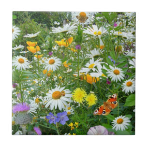 Härlig vildblomma- och fjärilsäng kakelplatta