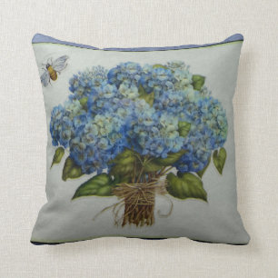 härliga blåttvanlig hortensia med ett bi kudde