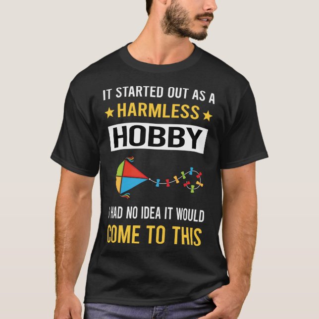 Harmless Hobby Kite Flies T Shirt (Framsida)