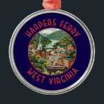 Harpers Ferry Väster Virginia Distress Circle Julgransprydnad Metall<br><div class="desc">Farpers färjereflektor är konstruerade för färjetrafik. Harpers Ferry är en stad i Väster Virginia. Väg vind genom Harpers Ferry National Historical Park,  som har 1800-talets byggnad.</div>
