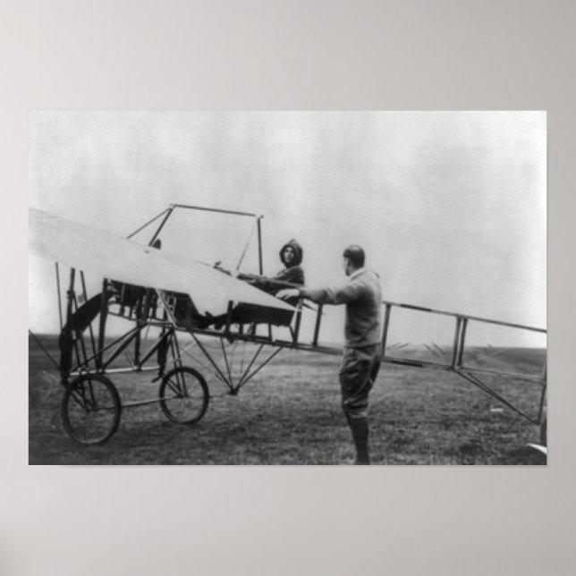 Harriet Quimby i fotot på hennes flygplan Poster (Framsidan)