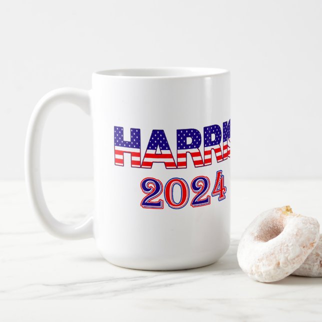 Harris 2024 Ordförande USA flagga Text Kaffemugg (Med munk)