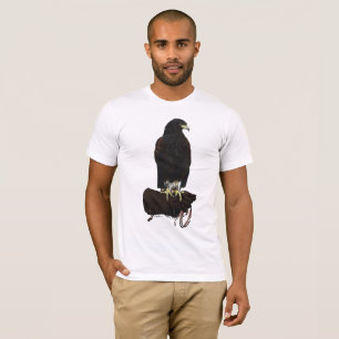 Harris Hawk på handsken T Shirt