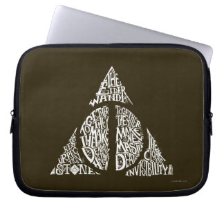 Harry Potter Besvärjelse | DEATHLY HALLOWS Typogra Laptop Sleeve