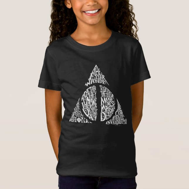 Harry Potter Besvärjelse | DEATHLY HALLOWS Typogra Tee Shirt (Framsida)