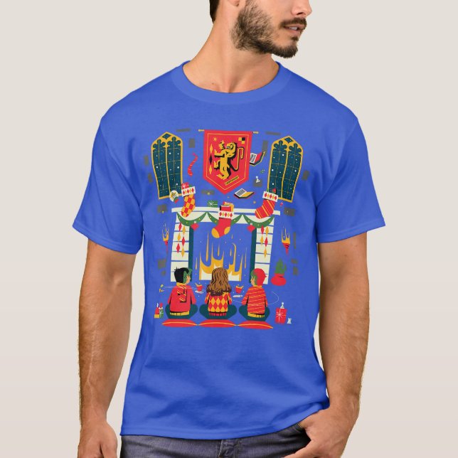Harry Potter Christmas Friends in Front ofhe Firep T Shirt (Framsida)
