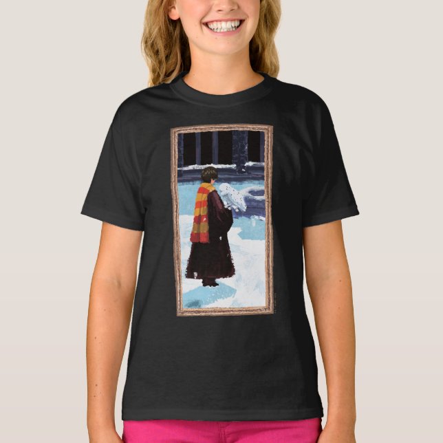 HARRY POTTER™ & Hedwig in HOGWARTS™ Courtyard T Shirt (Framsida)