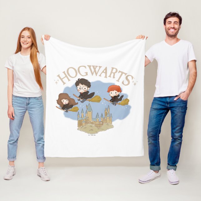 HARRY POTTER™, Hermione och Ron Fly over HOGWARTS™ Fleecefilt (På plats)