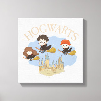 HARRY POTTER™, Hermione, & Ron flyger över HOGWART Canvastryck