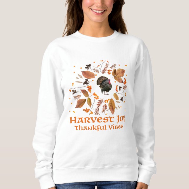 Harvest Joy Thankful Vibes– Cozy Fall Style  T Shirt (Framsida)
