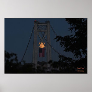 Harvest Moonrise över den amerikanska Flagga Poste Poster