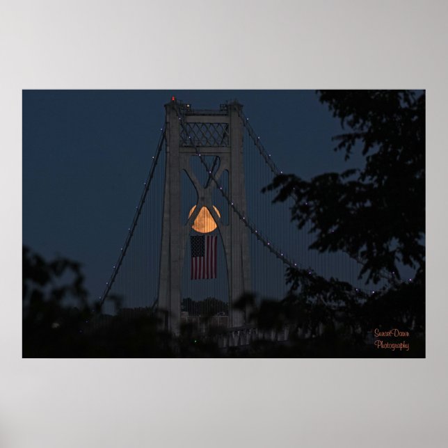 Harvest Moonrise över den amerikanska Flagga Poste Poster (Framsidan)