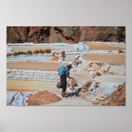 Harvesting Salt i Maras, Peru Poster