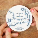 Harwich MORSA Wequassett Resort Cape Cod Bröllop Underlägg Papper Rund<br><div class="desc">Skål till underbara tider på Kap-torsken vid er kustnära bröllop firande i Harwich med dessa personlig Kap karta pappra underlägg. Perfektens anpassade pappra underlägg för din Cape Cod clam bake, Förlovningsfest, Bröllop Welcome Party, Cocktail Hour eller Wedding Reception i Harwich, MORSA, med den rörliga högerna över Wequassett Resort and Golf...</div>