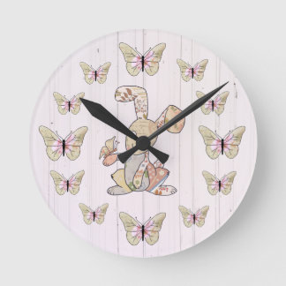 Hase und Schmetterlinge Rund Klocka