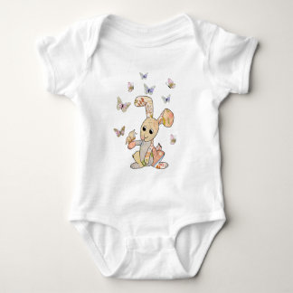 Hase und Schmetterlinge T Shirt