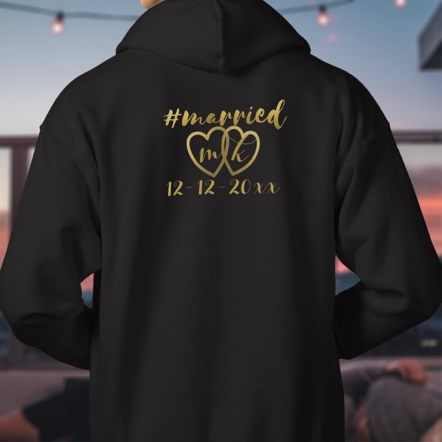 Hashtag Married Hearts Bröllop-årsdag Hoodie (Add your initials and wedding date to this Hashtag Married Hoodie. Makes a great anniversary gift)