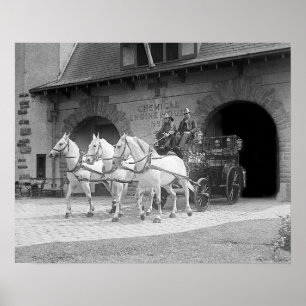 Häst-Dragit avfyra Motor, 1922. Vintagefoto Poster