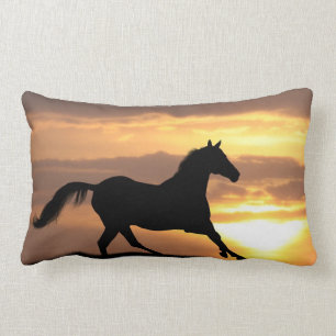 Häst i solnedgång lumbarkudde