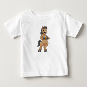 Häst med mugg apelsinjuice t shirt