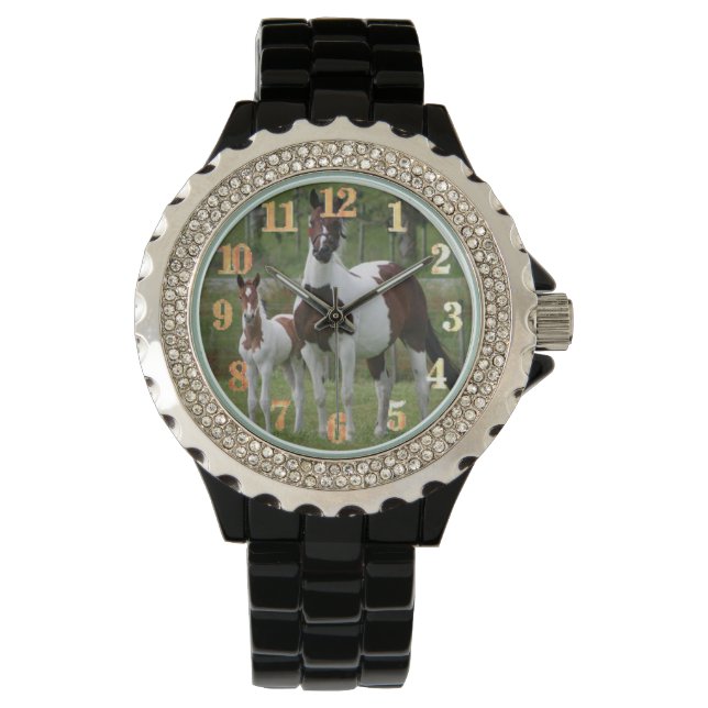 Häst och kolt: Rhinestone Black Enamel W Armbandsur (Framsida)