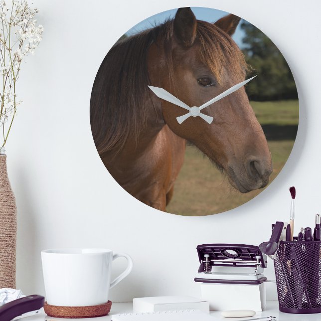 Häst på Round Clock Stor Klocka (Equestrian Brown Horse Large Clock)