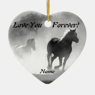 Häst som är snabbt växande ut ur misten julgransprydnad keramik