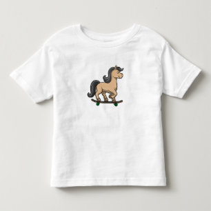 Häst som skater med skateboard t shirt