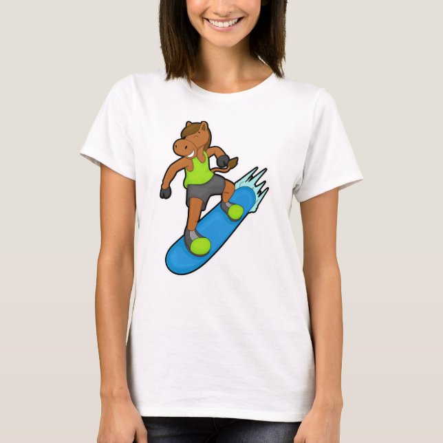 Häst som Snowboarder med snurrbord T Shirt (Framsida)