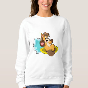 Häst som Surfer med Surfboard T Shirt