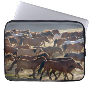 Hästar på ranchen, Inre Mongoliet, Kina Laptop Fodral