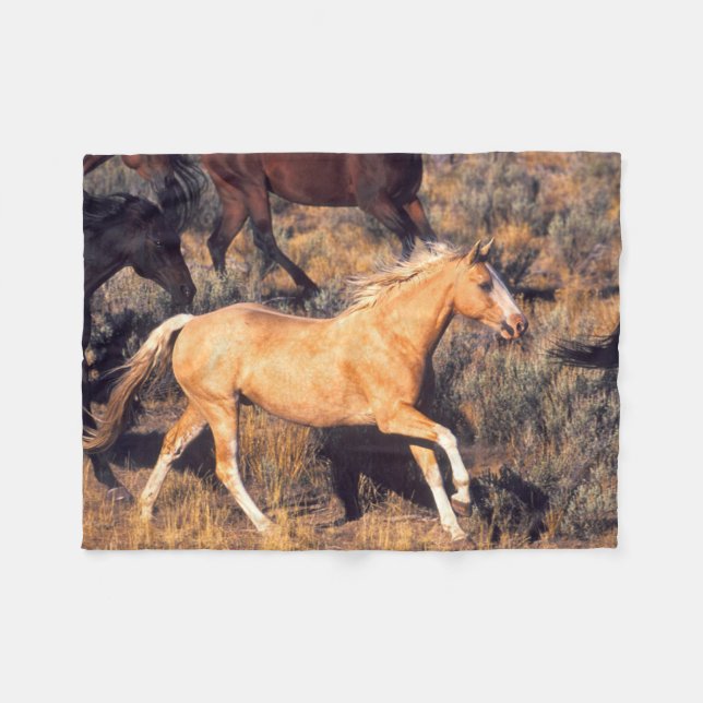 Hästar som kör en Ponderosa Ranch Fleecefilt (Framsidan (Horisontell))