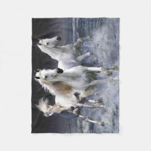 Hästar som springer dekorativ kudde fleecefilt