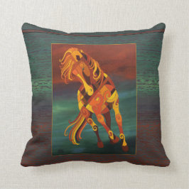 Hästen kudder den kastanjebruna hästen i orange kudde