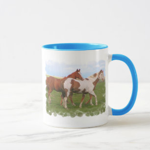 Hästen parar kaffemuggen mugg