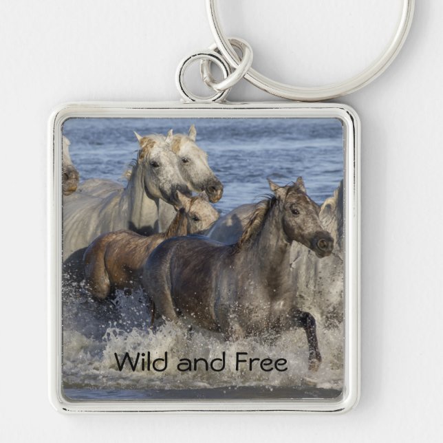 Hästgalloping i vatten fyrkantig silverfärgad nyckelring (Framsidan)