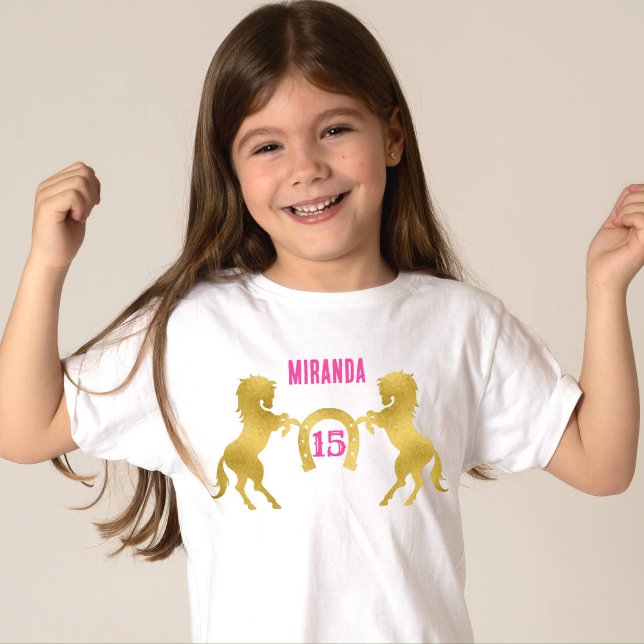 Hästhäst, tema för födelsedagskalender guld t shirt (Horse themed birthday party personalized shirt Gold horses pink writing)