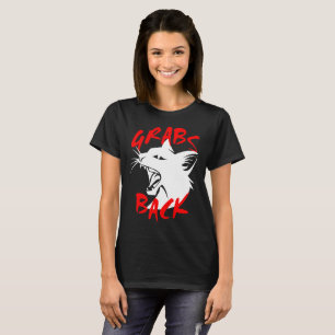 Hastigt grepp drar tillbaka kvinna grundläggande t shirt