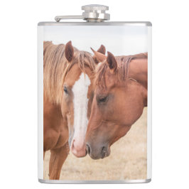 Hästmunstycke på betesmark fickplunta