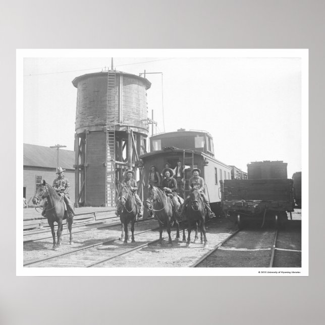 Hästpojkar framför tåg poster (Framsidan)