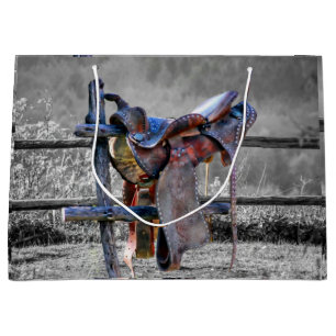 Hästsadel på korralstaketet Western