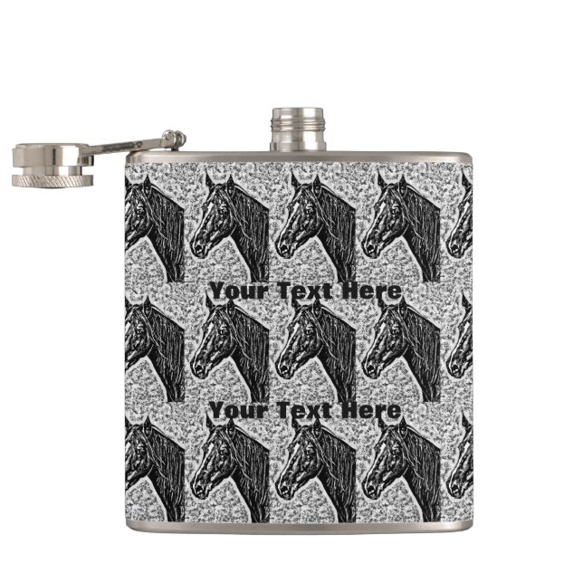 Hästutformning, svart och vit bild på häst fickplunta (Öppnad)